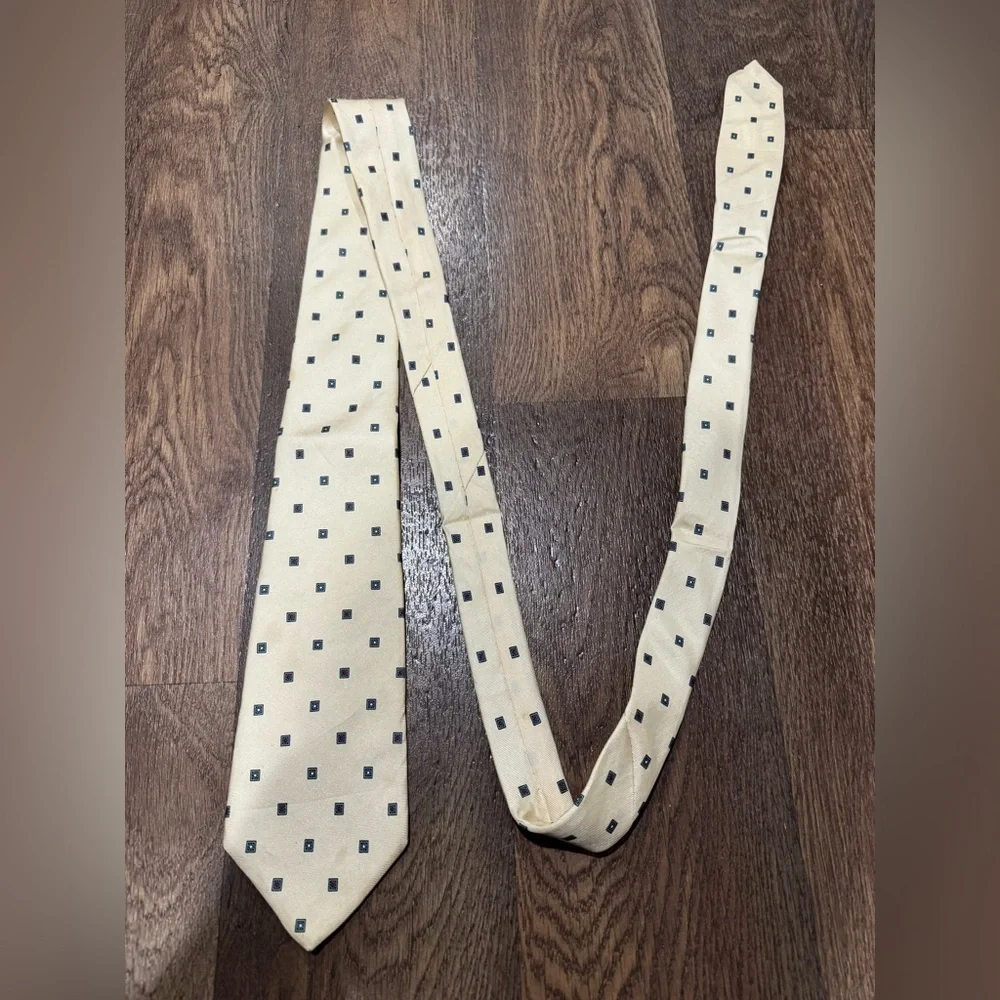 Christian Dior Tie 100% Silk Made in USA Cream Square Pattern